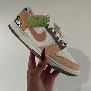 2022 Women’s Dunk Low SE 'Sun Club' NEW